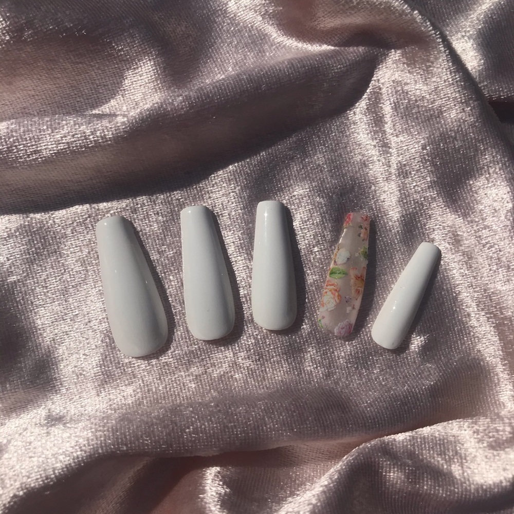 white floral press on nails